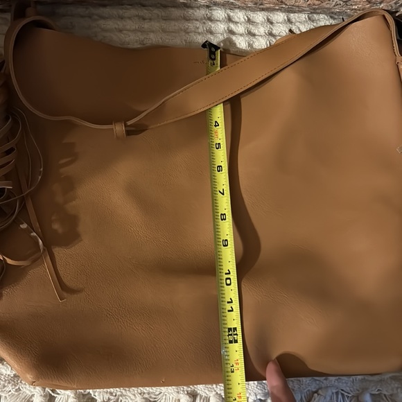 Jessica Simpson, faux leather Women Ten Tote, Color: Tan with fringe on sides.!! - Picture 7 of 7